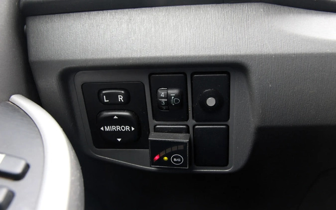 Toyota Prius cena 38300 przebieg: 206337, rok produkcji 2011 z Płock małe 704